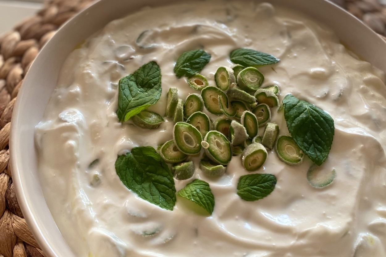 Ferahlık Arayanlara: Çağla Bademli Meze