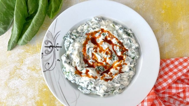 Ferah Ferah: Yoğurtlu Pazı Salatası