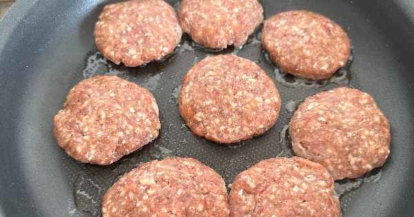 domates-soslu-pideli-kofte-5