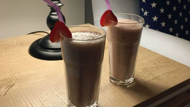 Hem Pratik Hem Çok Hafif: Kakaolu Muzlu Milkshake