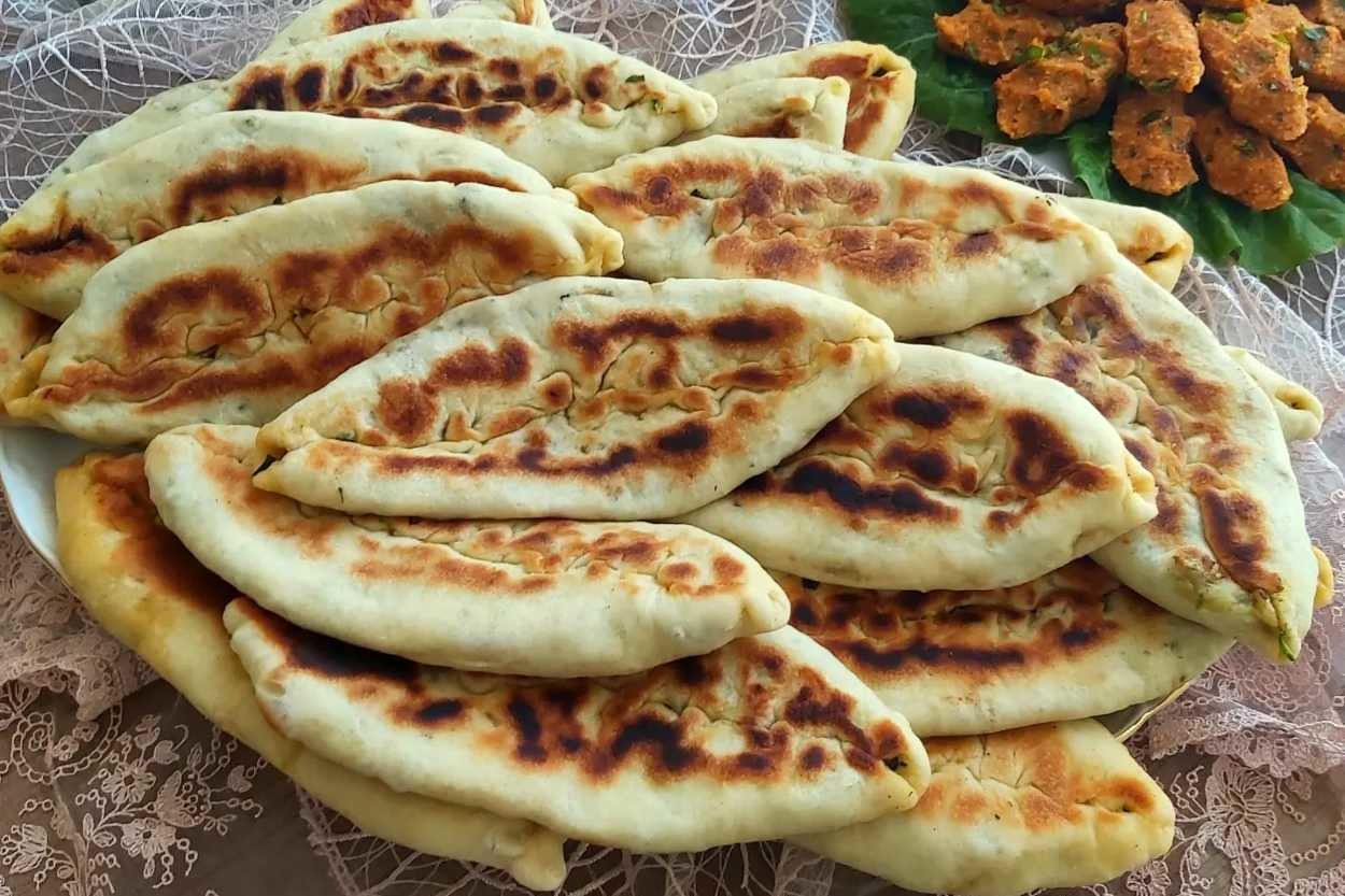 Ev Yapımı: Ispanaklı Kapalı Pide