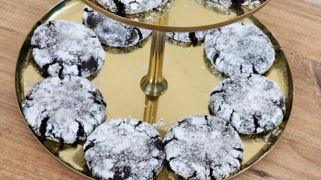 Brownie Tadında: Kakaolu Çatlak Kurabiye