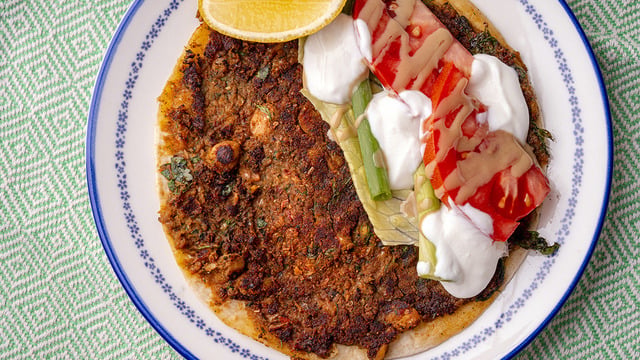 İç Harcı Bakliyatlardan: Etsiz Lahmacun