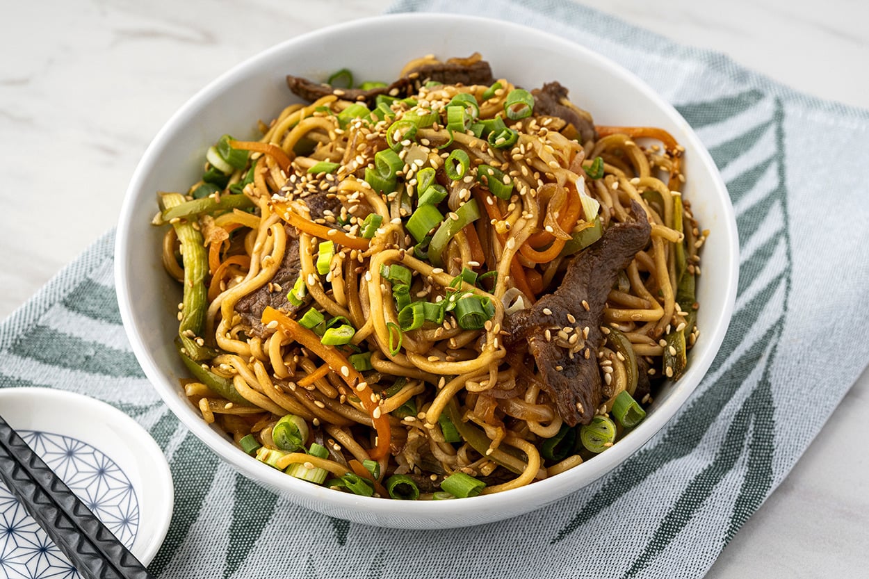 Uzak Doğu'dan Geliyor: Dana Etli Noodle