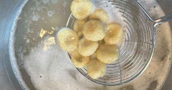 sarimsakli-yogurtlu-bulgur-koftesi-9