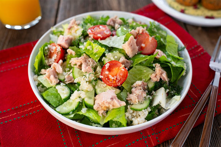 Ton Balıklı Kinoa Salatası Tarifi