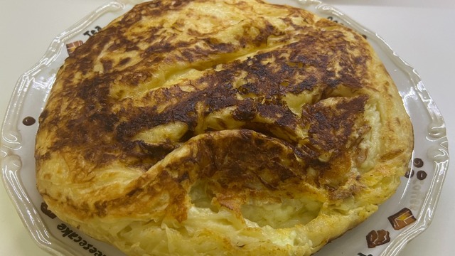 Lezzeti Uzayacak: Kaşar Peynirli Tava Böreği