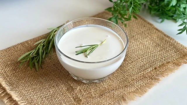 Evde de Yapılır: Taze Krema (Creme Fraichee)