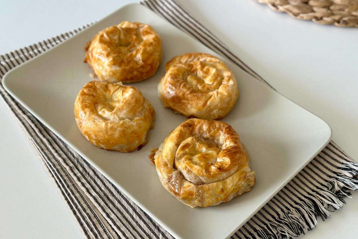 Sıra Dışı Lezzet: Cevizli Peynirli Börek