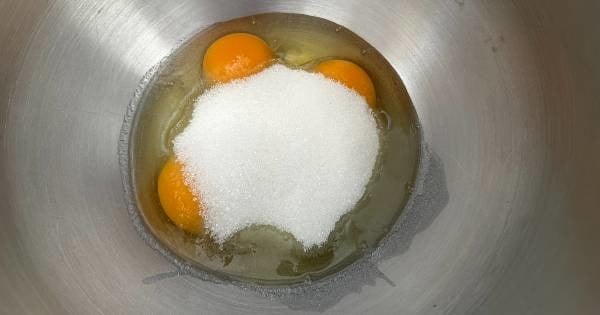 kremali-cilekli-kek-asama3