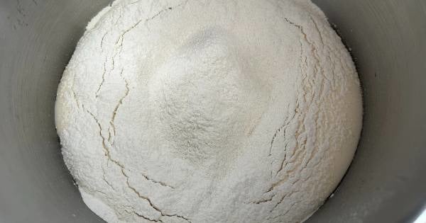 kremali-cilekli-kek-asama4