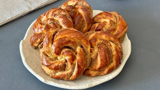 Geleneksel Bir Tat: Haşhaş Ezmeli Çörek