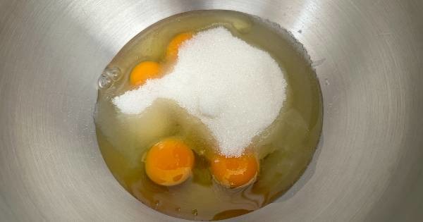 bol-soslu-islak-kek-asama1