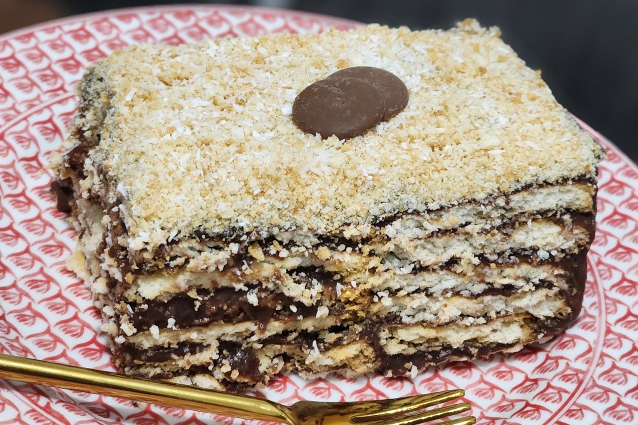 Nostaljik Lezzet: Klasik Bisküvili Pasta
