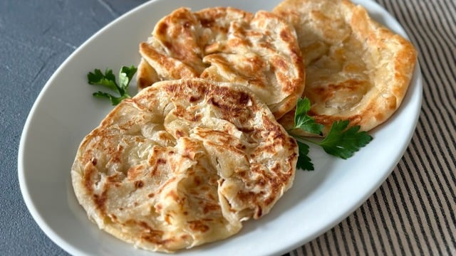 Malezya Usulü Yağlı Ekmek: Roti Canai