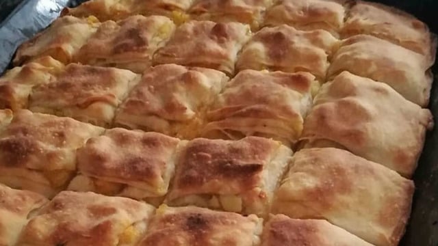 Damak Çatlatır: Ev Yapımı Patatesli Tepsi Böreği