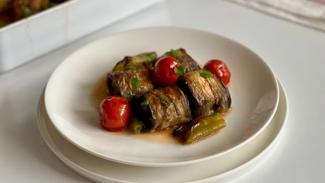 Sofralara Şıklık: Kıymalı Patlıcan Sarma