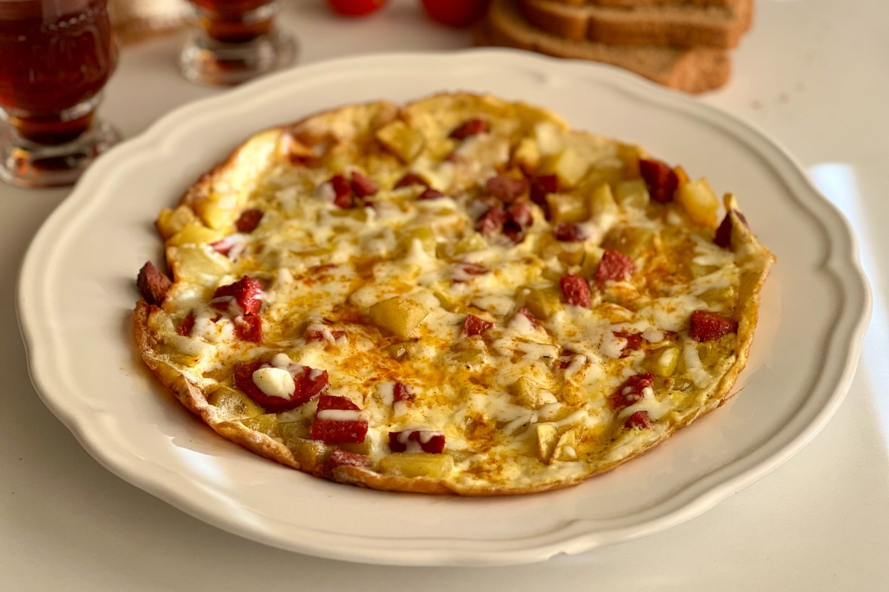 Kahvaltının Yıldızı: Patatesli Sucuklu Yumurta
