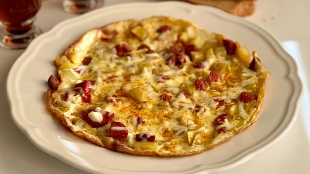 Kahvaltının Yıldızı: Patatesli Sucuklu Yumurta