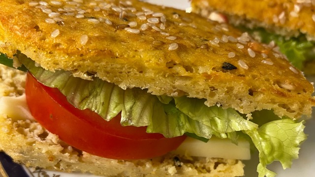 Glutensiz: Lor Peynirli Sandviç Ekmeği
