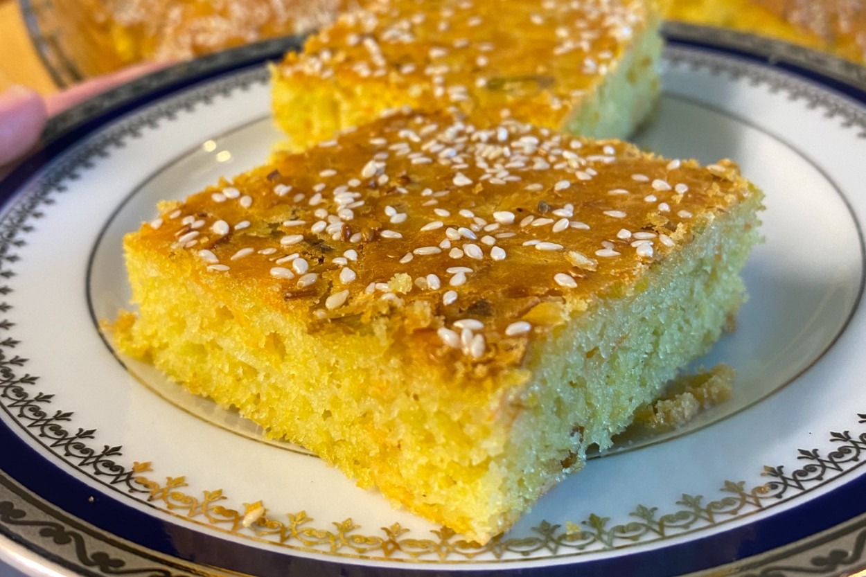 Kek Niyetine: Pırasalı Havuçlu Mısır Unlu Börek 