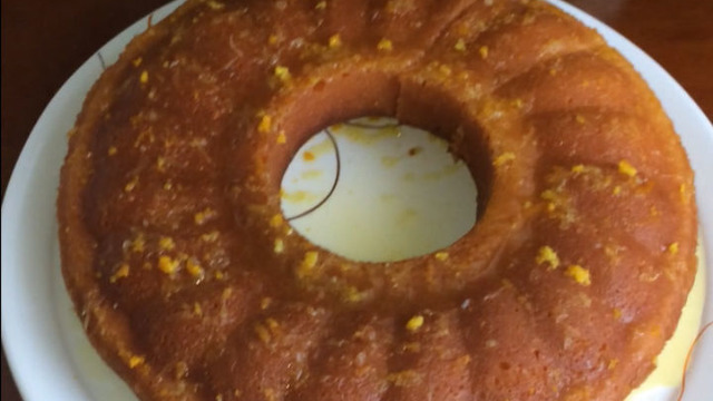 Kokusu Yeter: Pratik Portakal Soslu Kek