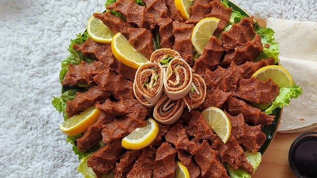 Etsiz: Acılı Ev Yapımı Çiğ Köfte 