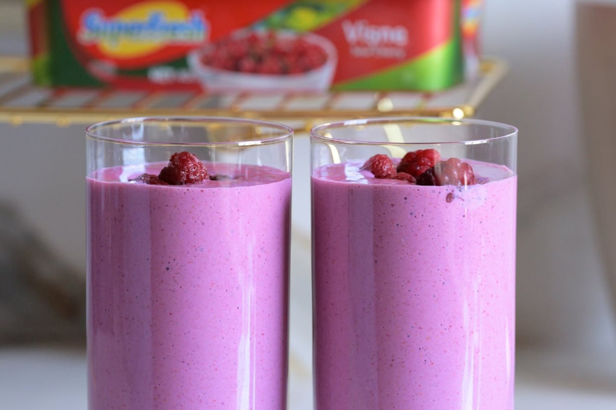 Enerji Dolu: Kırmızı Meyveli Smoothie