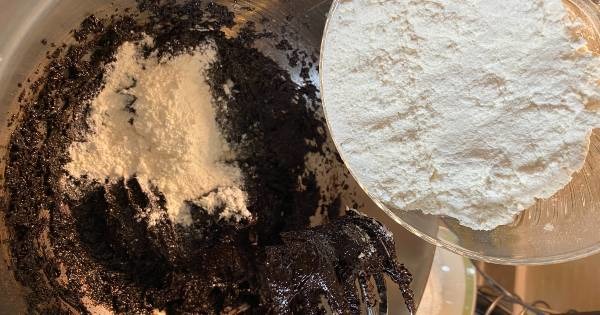 brownie-tadinda-catlak-kurabiye-asama1