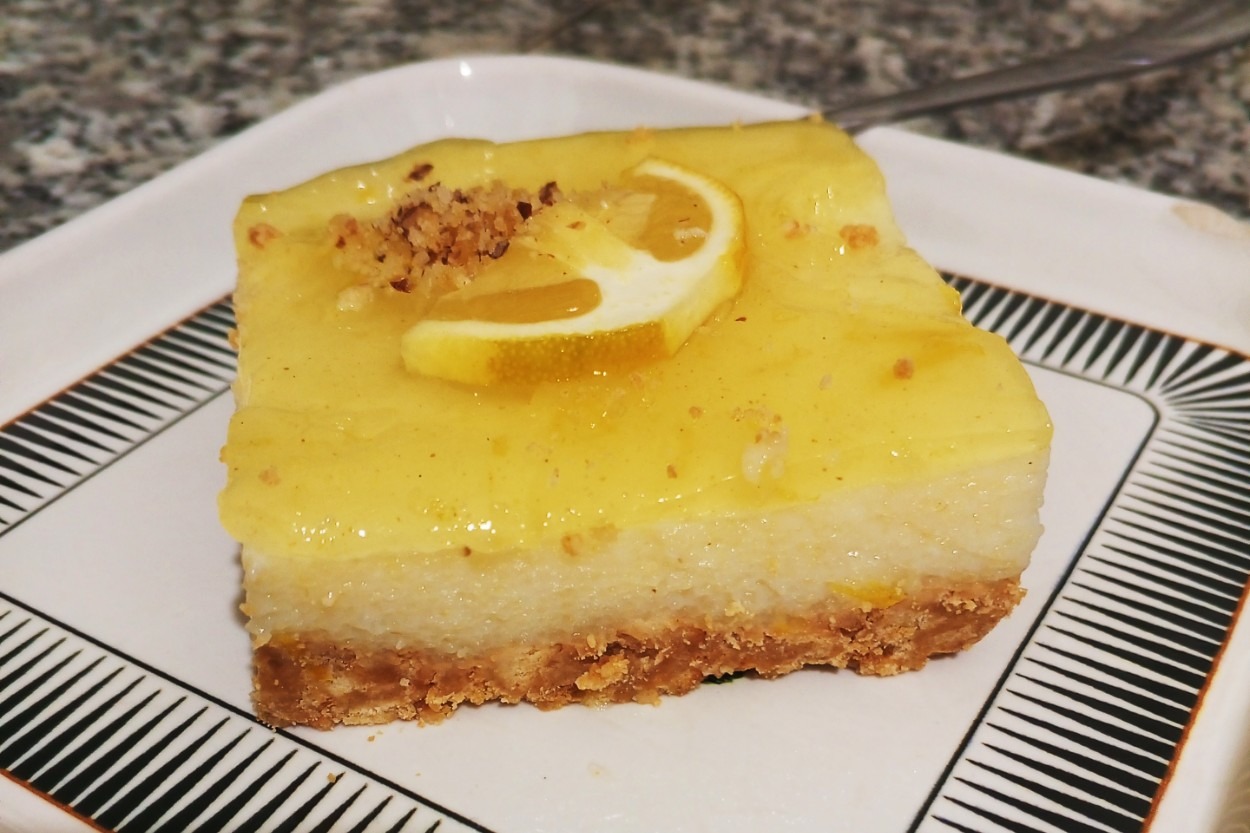 Limon Soslu Muhallebili Tatlı: Naz Tatlısı 