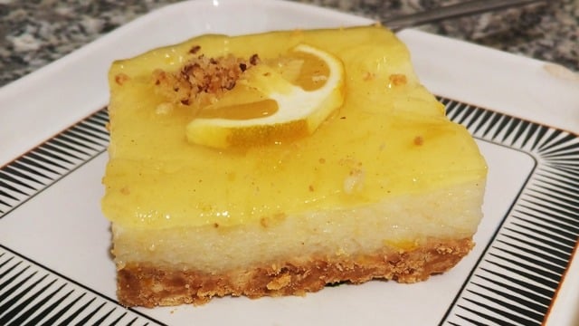 Limon Soslu Muhallebili Tatlı: Naz Tatlısı 