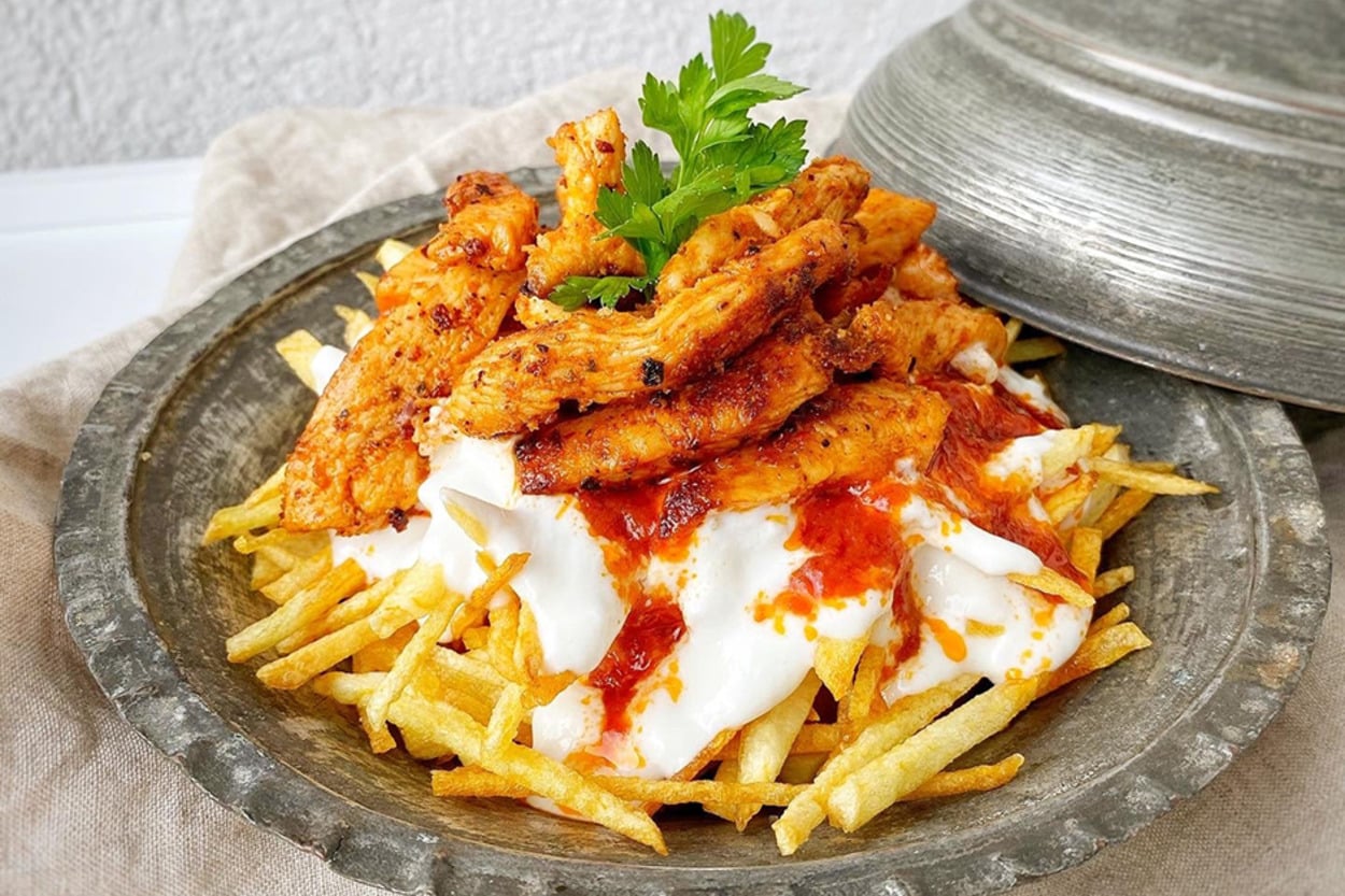 Parmak Yedirten Türden: Pratik Tavuklu Çökertme Kebabı