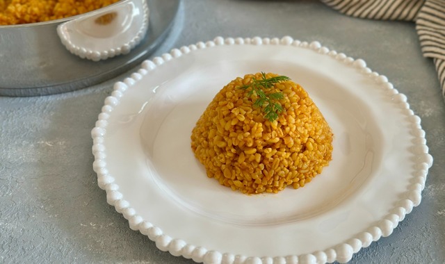 Rengiyle İştah Açar: Zerdeçallı Bulgur Pilavı