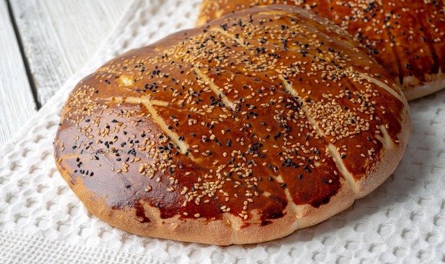 Püf Noktalarıyla: Pastane Usulü Ramazan Pidesi