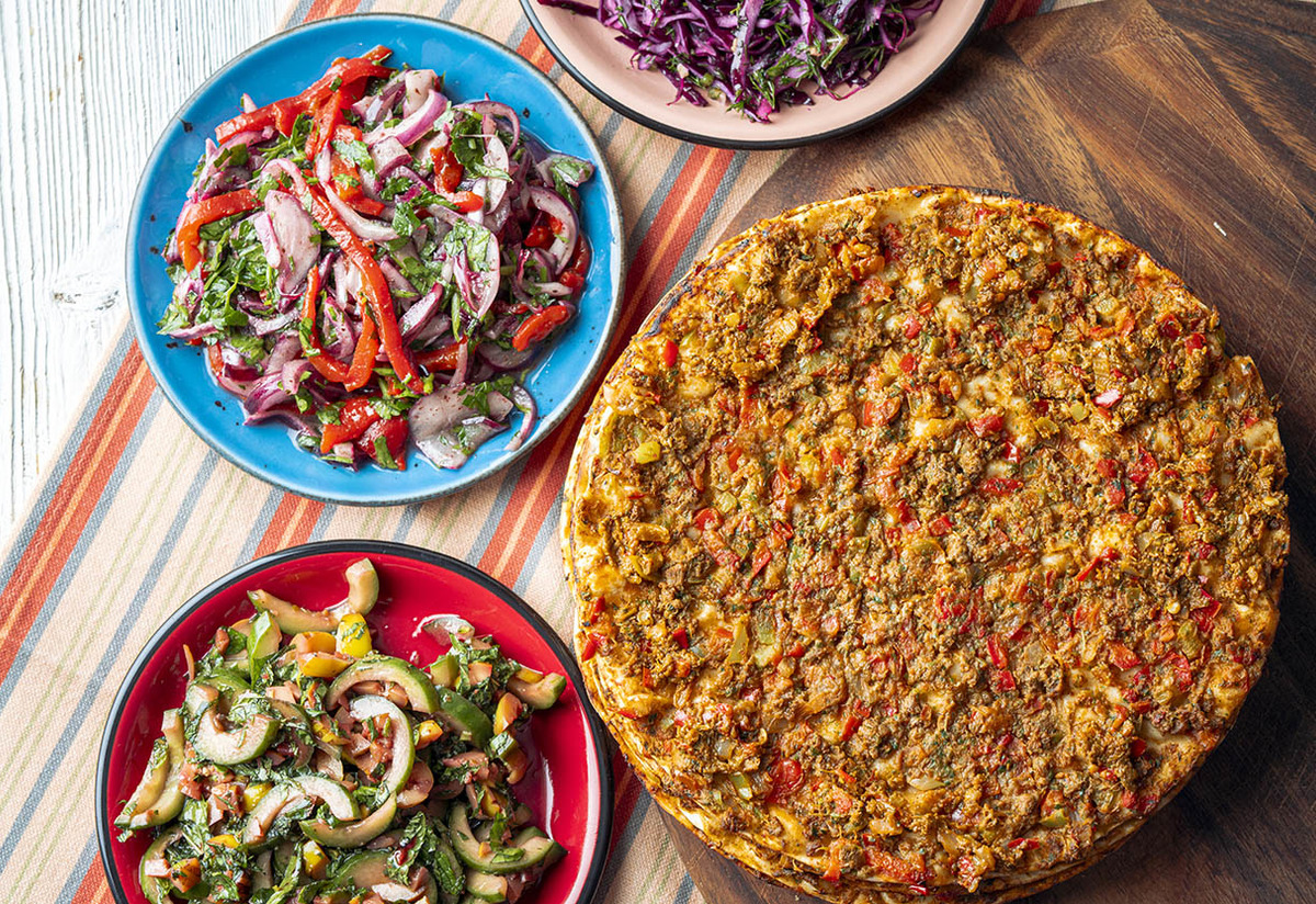 3 Farklı Lahmacun Salatası: Lahmacun Yancıları Tarifi