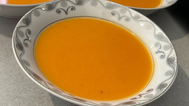 Yumuşak İçimli: Evde Bal Kabağı Çorbası