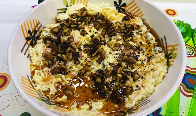 Üzerinde Sosuyla: Havuçlu Kuskuslu Meze
