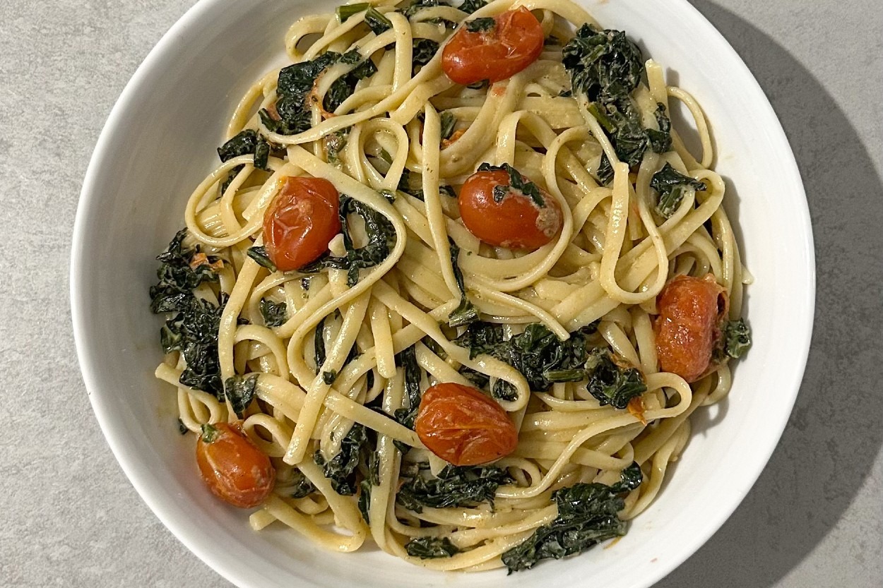 Hem de Kremalı: Ispanaklı Linguine Makarna 