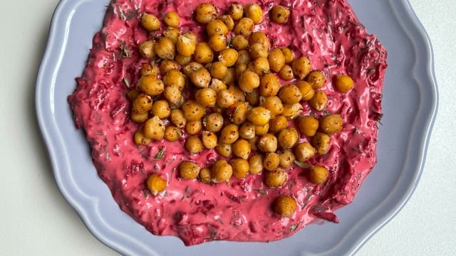 Rengarenk Uyum: Kırmızı Pancarlı Nohutlu Meze