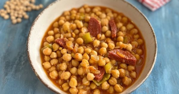 sucuklu-nohut-yemegi-asama5