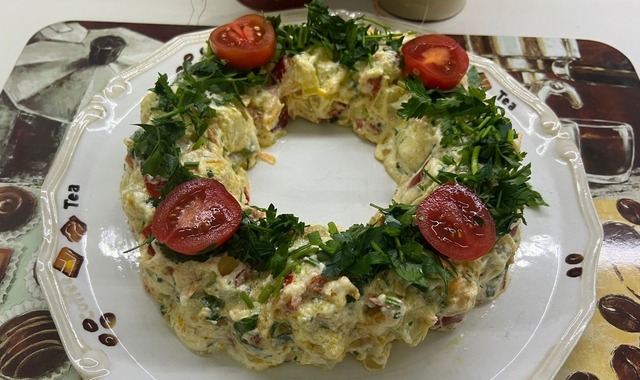 Sunum Çok Şık: Sote Sebzeli Patates Salatası