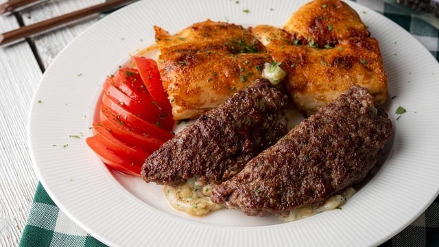 Akışkan Lezzet: Patlıcanlı Kaşarlı Köfte