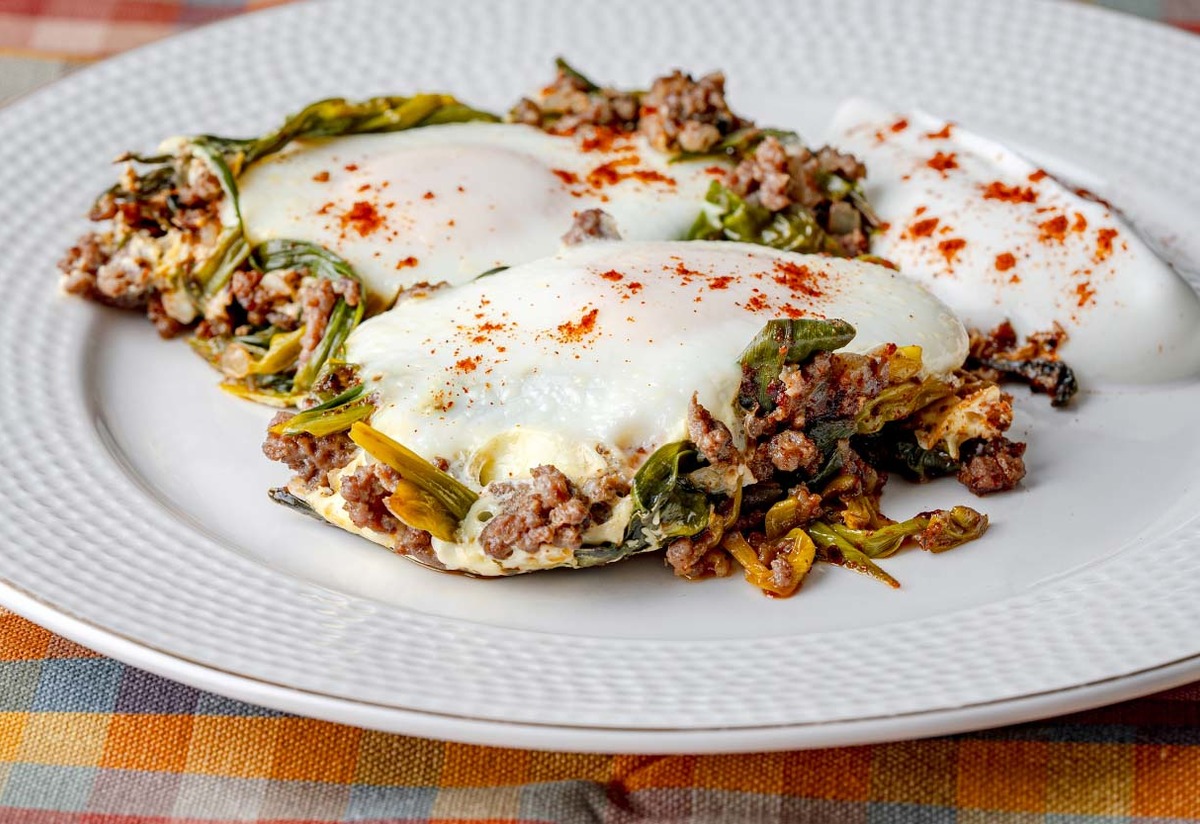 Tam Zamanı: Yumurtalı Kıymalı Çiriş Tarifi