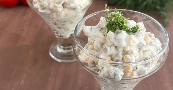 yogurtlu-bezelye-salatasi-asama4