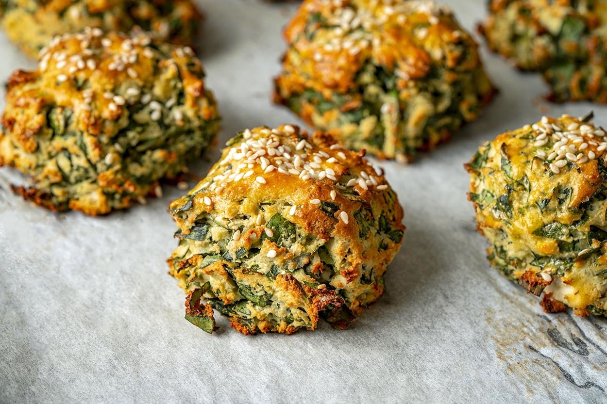 Üstelik Glutensiz: Ispanaklı Fit Poğaça