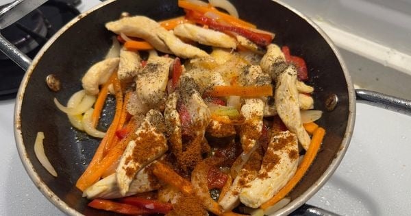 soya-soslu-tavuklu-makarna-asama3