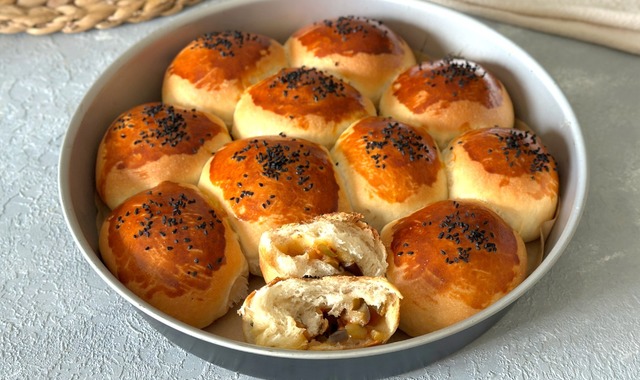Köz Patlıcanlı Harcıyla: Patlıcanlı Poğaça