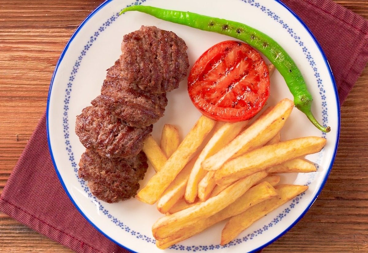 Meşhur Lezzet: Orijinal Akçaabat Köftesi Tarifi