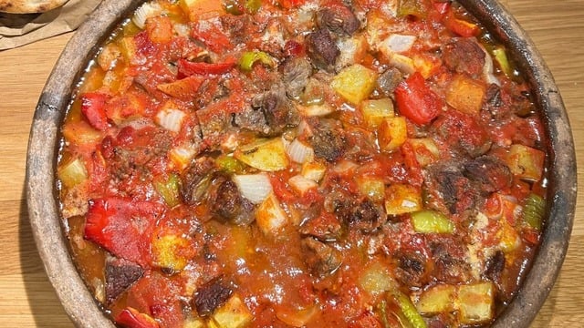 Çabucak Hazır: Etli Pratik Güveç