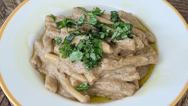 Lezzeti Sosunda Saklı: Kabak ve Mantar Soslu Makarna
